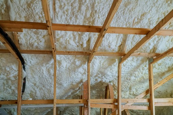 Isoler votre maison : les avantages de l'ouate de cellulose